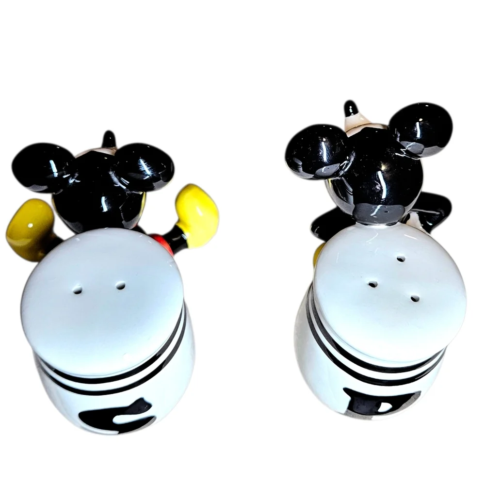 Disneyana Collectible Mickey Mouse Salt & Pepper Shaker Set Gibson Retro Pie Eye
